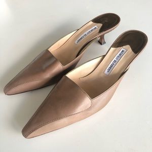 Manolo Blahnik Tan Brown Leather Mules Kitten Heel
